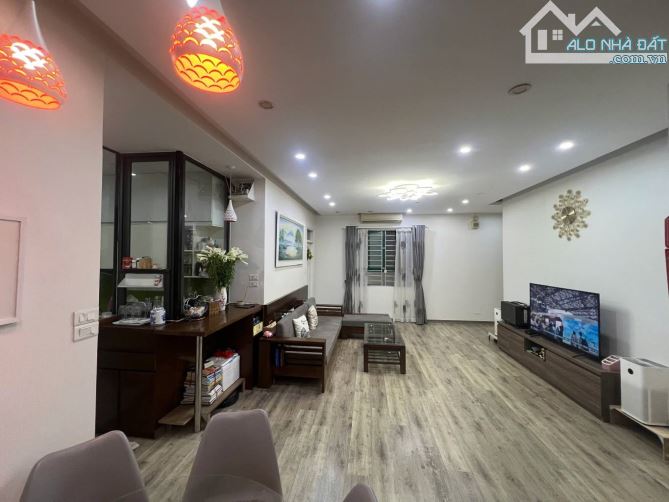 Bán chung cư Đền Lừ, Hoàng Mai – Rộng, Đẹp – 105 m – 4.19 tỷ