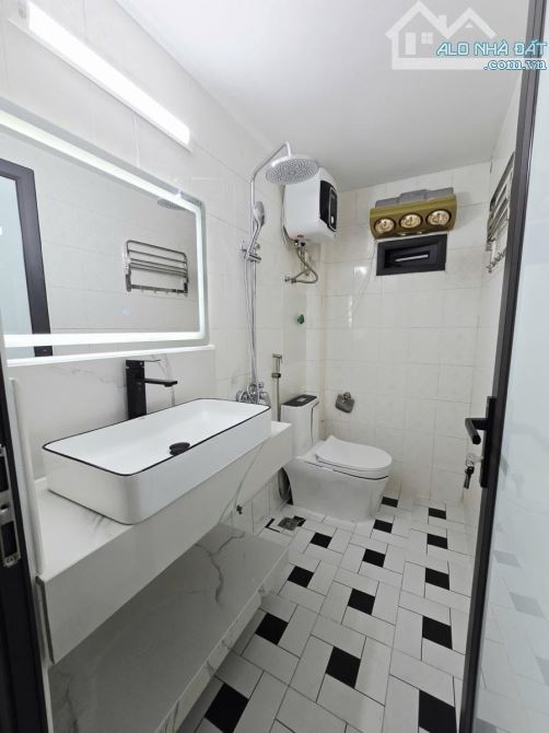 Phố Kim Giang - Thanh Xuân - 40m2 x 4T - 10M Ra Đường Ô Tránh - MT 3.6m - Giá 9.2 tỷ - 4