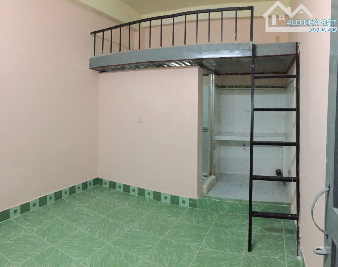 Cho thuê phòng trọ quận 10 đường CMT8 (gần sân khấu Lan Anh) - 4