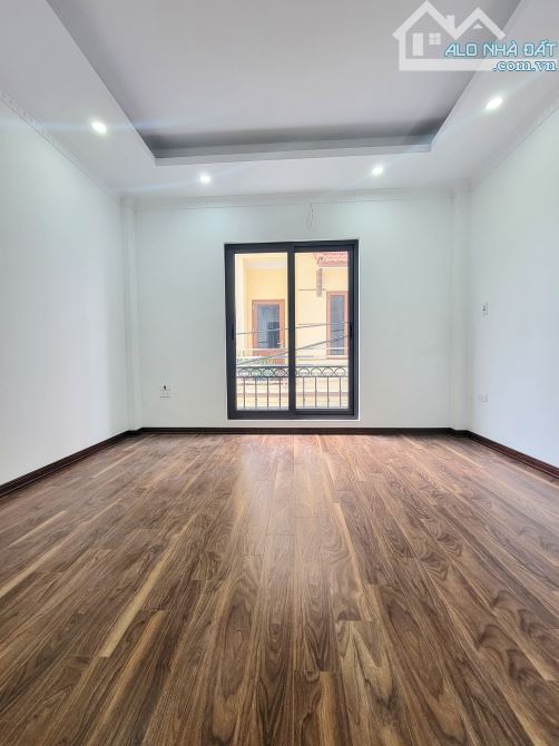 BÁN NHÀ ĐƯỜNG BÁT KHỐI, LONG BIÊN Dt33m2, 5 Tầng, Mt4m, Ô Tô Tránh, Giá 6.25 Tỷ - 4