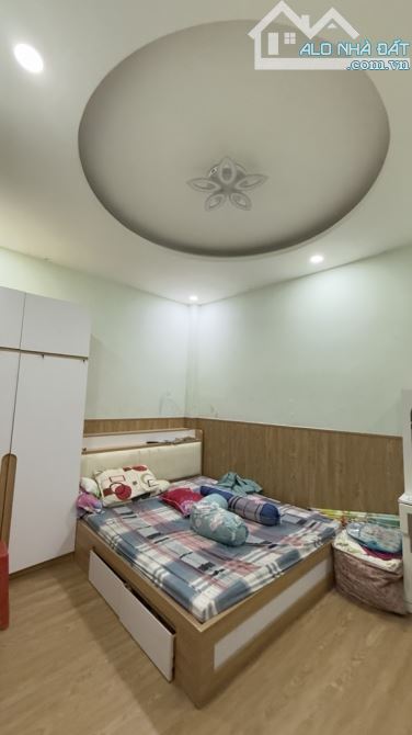 GIÁP TÂN PHÚ GẦN LÊ TRỌNG TẤN- NHÀ ĐẸP 3 TẦNG 72M2(4.5x16)- HẺM XE TẢI THÔNG. CHỈ 6 TỶ XÍU - 4