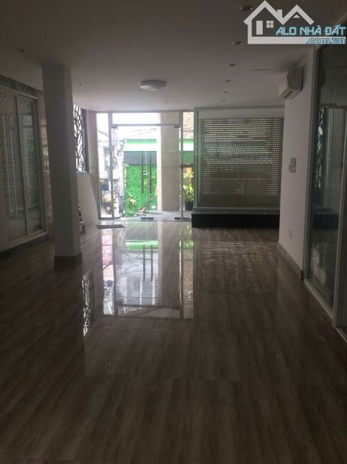 Siêu phẩm khan hiếm góc 2 MT Mạc ĐỈnh Chi Q.1 - 8.2x14m Hầm 5 tầng HĐT 99 tr giá 33.6 tỷ. - 4