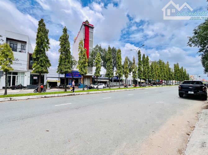 Cho thuê Biệt Thự 1T2L  MT Nguyễn Văn Cừ. - 4