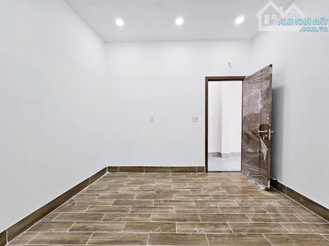 Giá 2 tỷ 750. Bán nhà 1 trệt 1 lầu mới 100% phường Tân Vạn, Biên Hoà. 5x14m. Đường ô tô. - 5