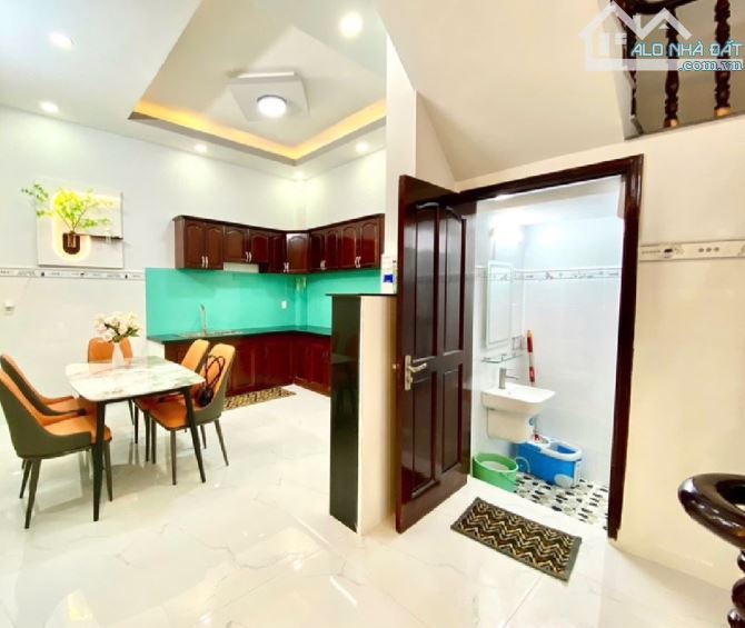 Chủ gửi: bán nhà 1/ Trần Thị Cờ, Q12, 4.2x13m, 4 tầng, oto ngủ trong nhà. Giá 5ty450 - 5