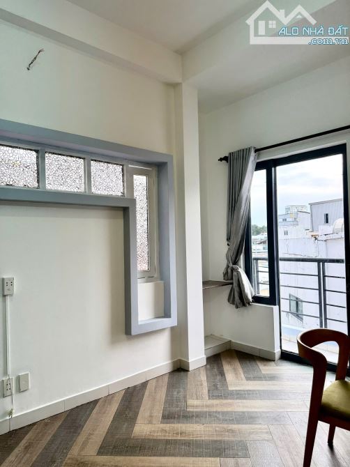 Bán CHDV giáp quận 1, 6 phòng đầy đủ nội thất, đường Phan Văn Hân, giá 9,35 tỷ TL - 5