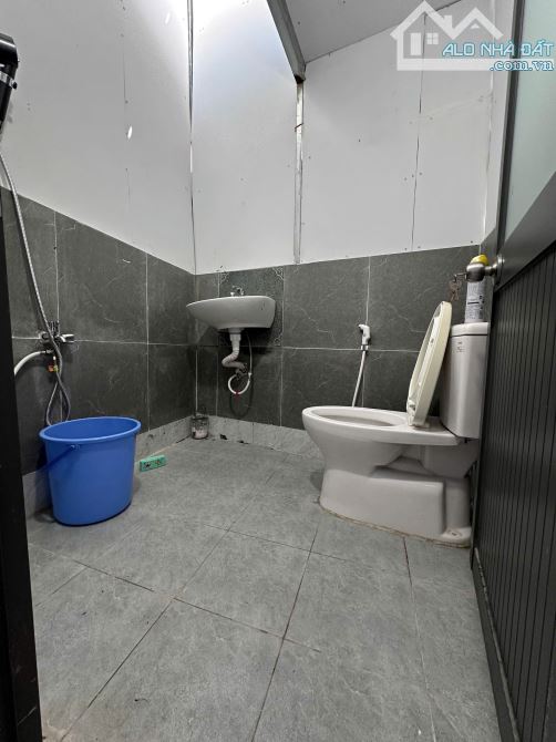 BÁN NHÀ ĐƯỜNG 3 THÁNG 2 QUẬN 10, 34M2 5 LẦU 4PN, DOANH THU 16 TRIỆU, T CHỈ 5.X TỶ - 5
