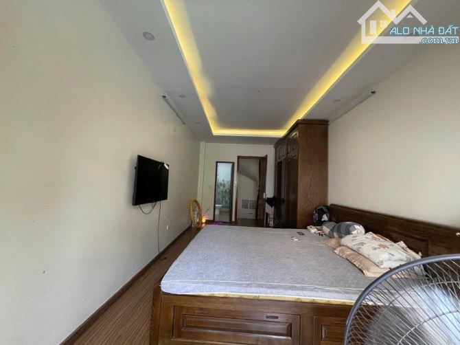 SIÊU HIẾM CẦU GIẤY - SỔ VUÔNG PHÂN LÔ - CÁCH NGÕ Ô TÔ VÀI BƯỚC - 35M2, 6 TẦNG - 8 TỶ - 2