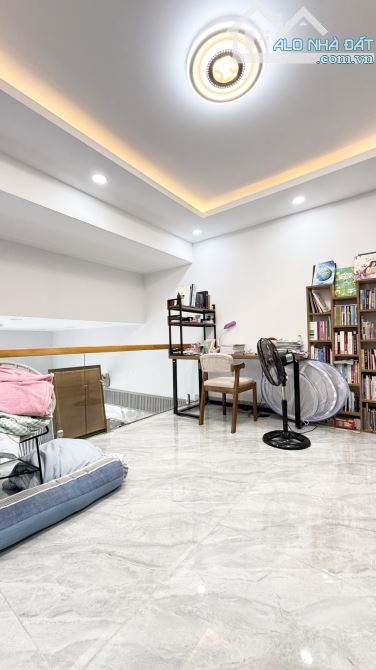 NHÀ MỚI 2 TẦNG NGAY CHỢ HIỆP THÀNH - MT 10M CÓ VỈA HÈ - GIẤ 4T790 - 5