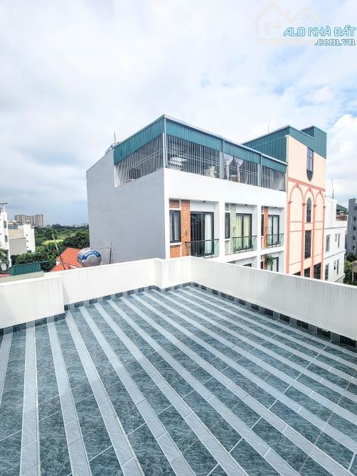 BÁN NHÀ ĐƯỜNG BÁT KHỐI, LONG BIÊN Dt33m2, 5 Tầng, Mt4m, Ô Tô Tránh, Giá 6.25 Tỷ - 6