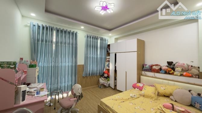 GIÁP TÂN PHÚ GẦN LÊ TRỌNG TẤN- NHÀ ĐẸP 3 TẦNG 72M2(4.5x16)- HẺM XE TẢI THÔNG. CHỈ 6 TỶ XÍU - 6