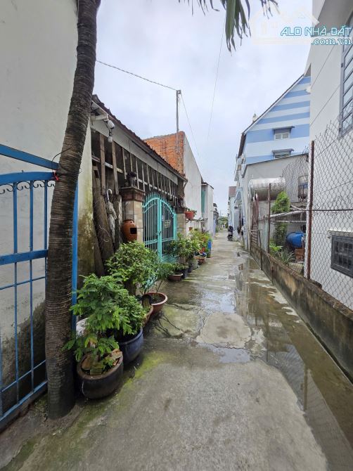 Bán nhà cấp 4 và dãy trọ 13.5x24.7m, hẻm ĐT.743 p. Bình Chuẩn, thu 15tr/th - 6