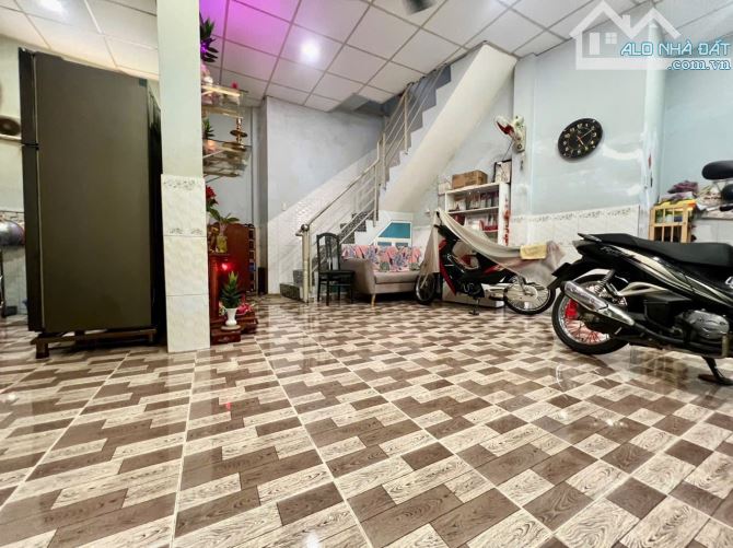 3TY5 -NGUYỄN HỮU HÀO - KHU ĐƯỜNG SỐ 41 TT QUẬN 4 - 2 TẦNG KIÊN CỐ - 7