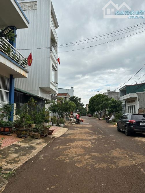 BÁN NHÀ MÊ TÁI ĐỊNH CƯ NGUYỄN HỮU THẤU - DT: 6x19,5m - TC: 100% - H: ĐÔNG BẮC - 5,69 TỶ - 7