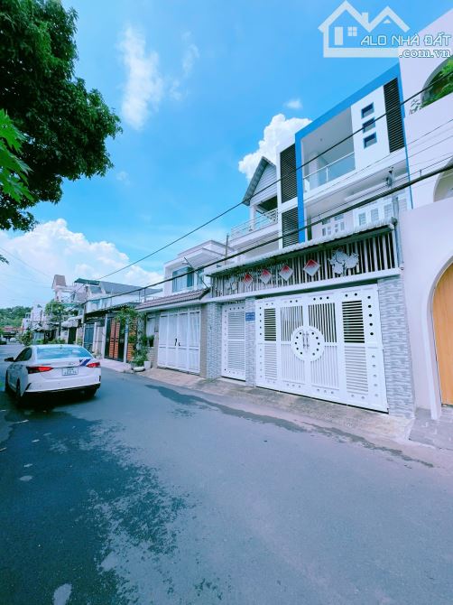 NP623  Bán Nhà 1Trệt 1Lầu 1 Sẹt 100m đường Đồng Khởi, ngay Cây Xăng 26, Biên Hoà. -------- - 7