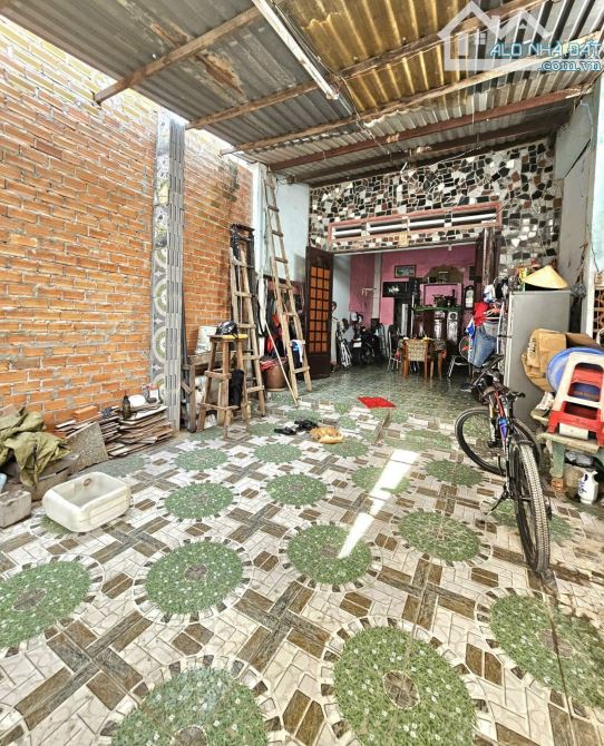 Bán nhà cấp 4 và dãy trọ 13.5x24.7m, hẻm ĐT.743 p. Bình Chuẩn, thu 15tr/th - 7