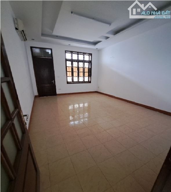 Nhà ngõ 100 đường Hoàng Quốc Việt. Diện tích 70m2 x 4 tầng mỗi tầng 2 phòng có điều hòa - 8