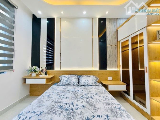 Bán nhà 4 tầng Gò Vấp – Full nội thất, sổ vuông A4, hẻm xe hơi, 4PN - 8