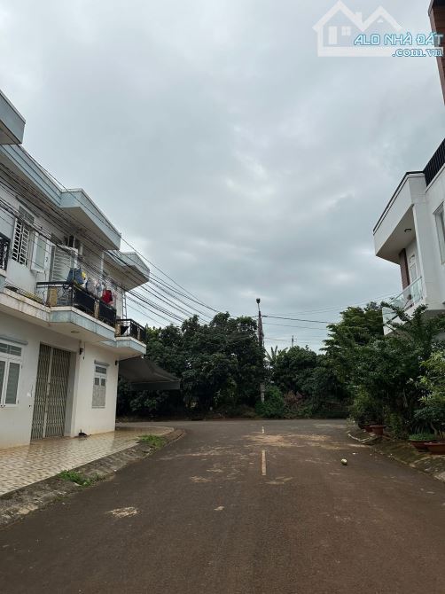 BÁN NHÀ MÊ TÁI ĐỊNH CƯ NGUYỄN HỮU THẤU - DT: 6x19,5m - TC: 100% - H: ĐÔNG BẮC - 5,69 TỶ - 8