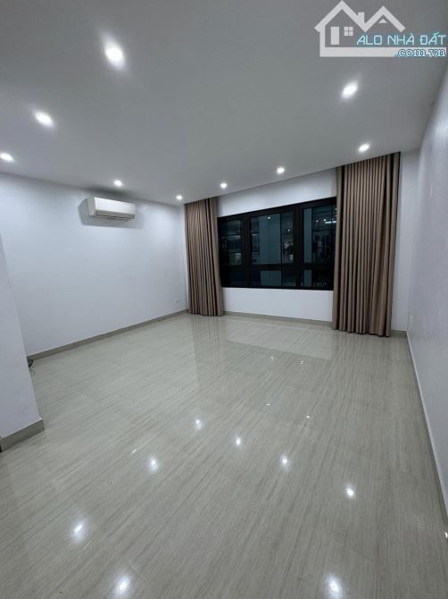 CẦU GIẤY 54M2 8 TẦNG THANG MÁY 2 MẶT THOÁNG CÁCH PHỐ 10M Ô TÔ ĐỖ CỬA 25 TỶ - 8