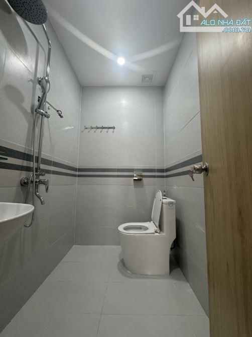 NHÀ MỚI LUNG LINH - LÀNG TĂNG PHÚ - LÊ VĂN VIỆT - 110m2 3PN - NHỈNH 5 TỶ - 8