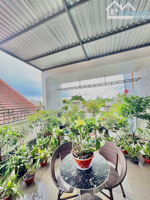 BÁN NHÀ 3 TẦNG – 2 MẶT TIỀN TÔN THẤT BẬT & NGUYỄN VĂN KHẢ - KQH LÀNG ĐẠI HỌC HUẾ - 9