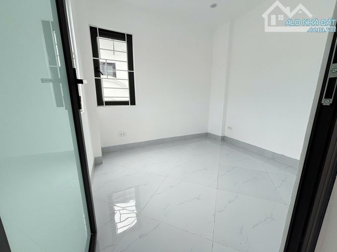 NHÀ MỚI MT RỘNG 5 TẦNG THIẾT KẾ HIỆN ĐẠI THANH BÌNH MỖ LAO 30M 6,7 TỶ - 9