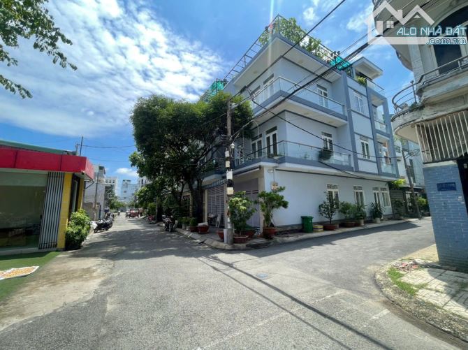 BIỆT THỰ HẺM PHƯỜNG 24, BÌNH THẠNH (8x16m) CÓ HẦM. GIÁ 19 TỶ