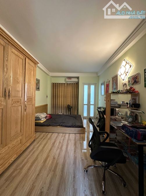 Bán nhà KĐT Đầm Trấu, Hai Bà Trưng 69m x 5tầng. Giá 24 tỷ. Gara ôtô,  lô góc VIP,VPKD