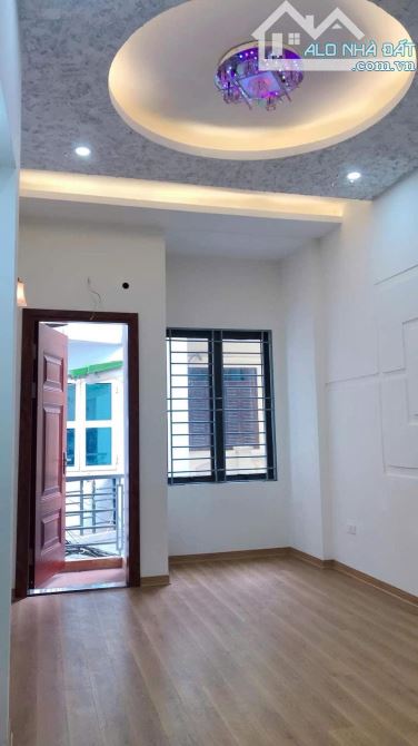 Bán Nhà Nguyễn Khả Trạc Cầu Giấy Phân Lô Ô Tô Tránh 58M2 x 5T Giá 15 Tỷ