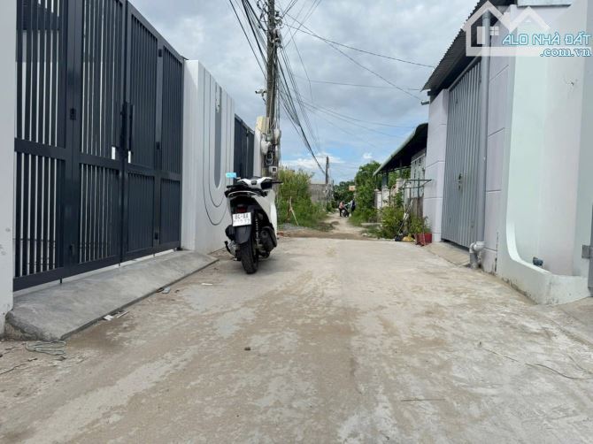 Nhà đẹp gần trường đại học khu dân cư đông đúc