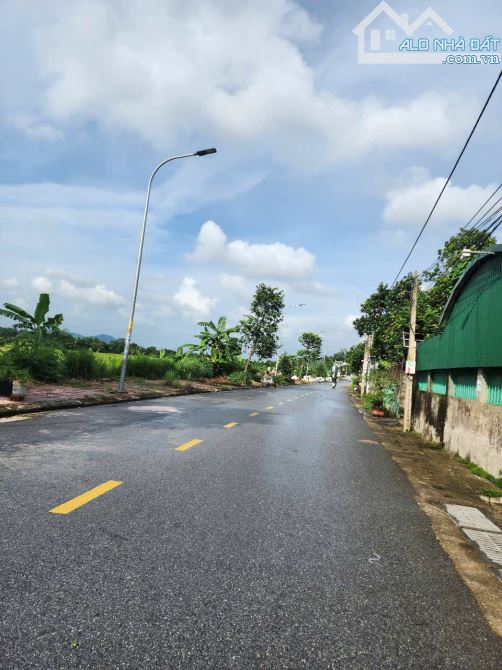BÁN LÔ MẶT NGOÀI  GẦN CHƠ SƠN, VIỆT ĐOÀN BẮC NINH. DT 108M2 MẶT 6M