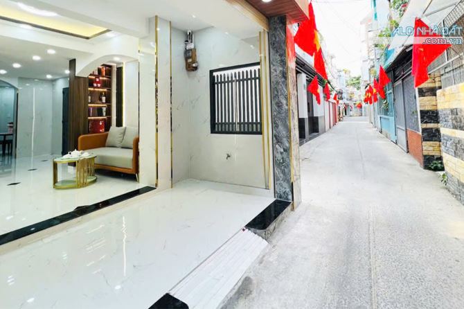 Bán nhà Lê Văn Sỹ Phú Nhuận, hẻm xe hơi, 37.5m² 4 Tầng 5 phòng ngủ - Giá 6.8 tỷ TL