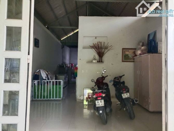 Bán nhà Hòa Lợi Bến Cát gần ngã 3 Phú Hòa 900tr
