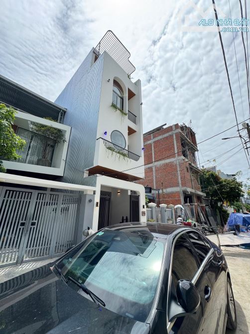 Homestay Sơn Trà phong cách hiện đại với đầy đủ - có sẵn hợp đồng thuê dài hạn