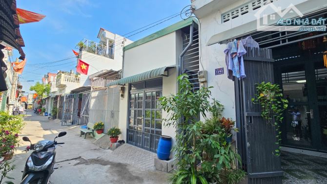 Bán nhà cấp 4 (4x15m), mặt tiền đường Lái Thiêu 16 p.Lái Thiêu, thổ cư 100%