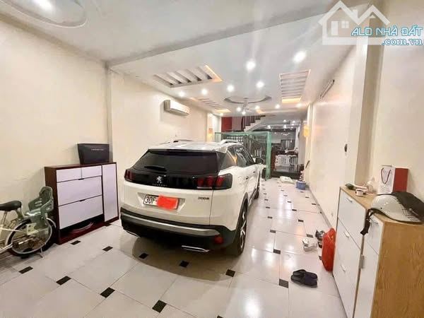 Siêu phẩm nhà liền kề trung tâm quận Nam Từ Liêm. Dt 75m2 x 4 tầng, mt 4.3m.