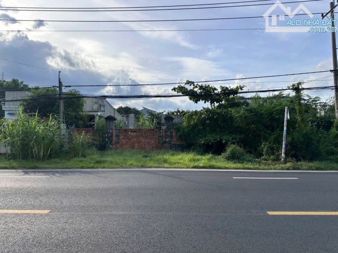 BÀ CHỊ KẸT TIỀN CẦN THANH LÝ LÔ ĐẤT 2 MT ĐƯỜNG VEN BIỂN LỘC AN - CÁCH BIỂN CHỈ 500M