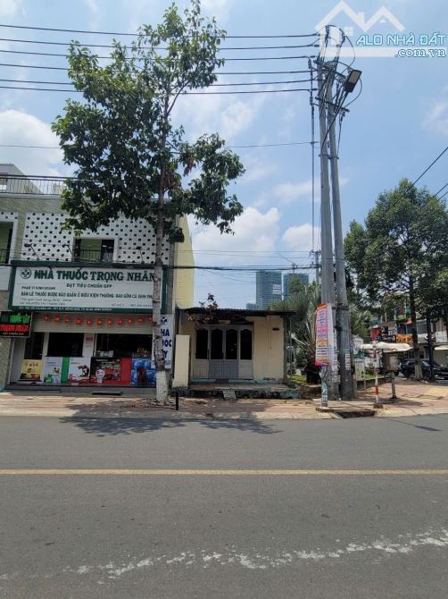 Bán căn góc cấp 4 (5x20m), mặt tiền Võ Thị Sáu p. Đông Hòa gần Go Dĩ An