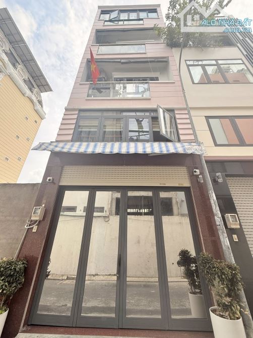 Đẹp như Ngọc Trinh - TÂN BÌNH - LẠC LONG QUÂN, 55m2, 5 tầng, siêu xe ngủ nhà, giá bất ngờ.