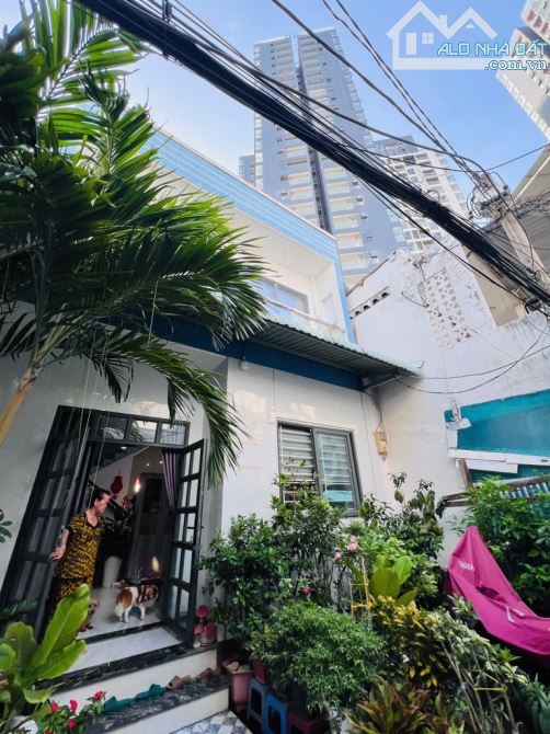 🏠 nhà 6 x 33 2 tầng diện tích khủng, gần nhiều trục đường lớn quận 8