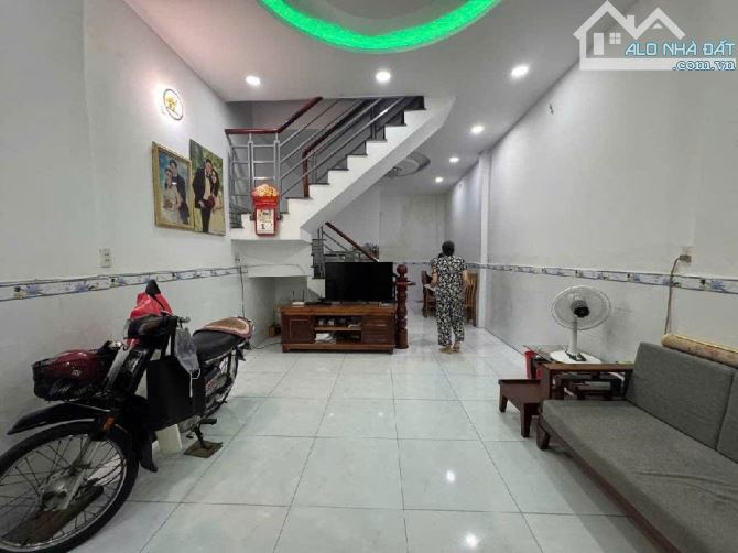 Ngay THCS Phạm Văn Chiêu - Nhà 2 tầng 38M² (4❌9) - Hẻm xe hơi thông P14 Gò Vấp - Chỉ 4T ít