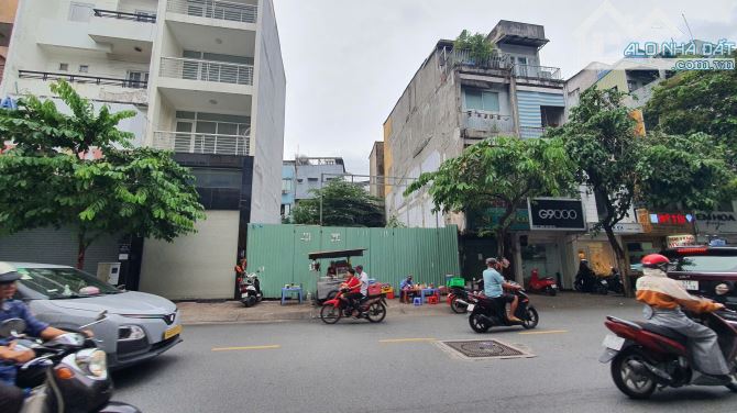 Cho thuê nhà 523-525-527 Nguyễn Đình Chiểu P2 Q3. DT: 9.5x 21.25m.NH:12.8m.đất trống - 1