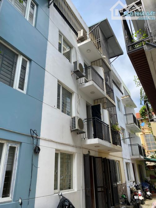 Bán nhà Làng Cổ Đông Ngạc,45m2 4 tầng, Phân lô, ô tô đỗ cửa, 2 thoáng, ở sướng, giá 7,9 tỷ