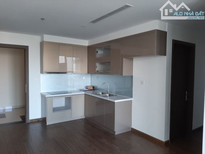 Cho thuê căn hộ Green Bay Mễ Trì 2 ngủ cơ bản, 12 triệu