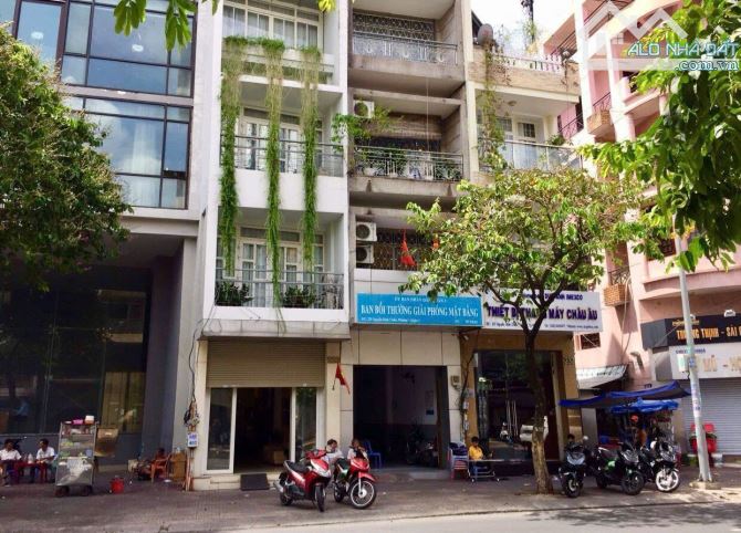 Bán Nhà 2 Mặt Tiền Trước Sau – 233 Nguyễn Đình Chiểu, P.5, Quận 3 – Khu Thương Hiệu