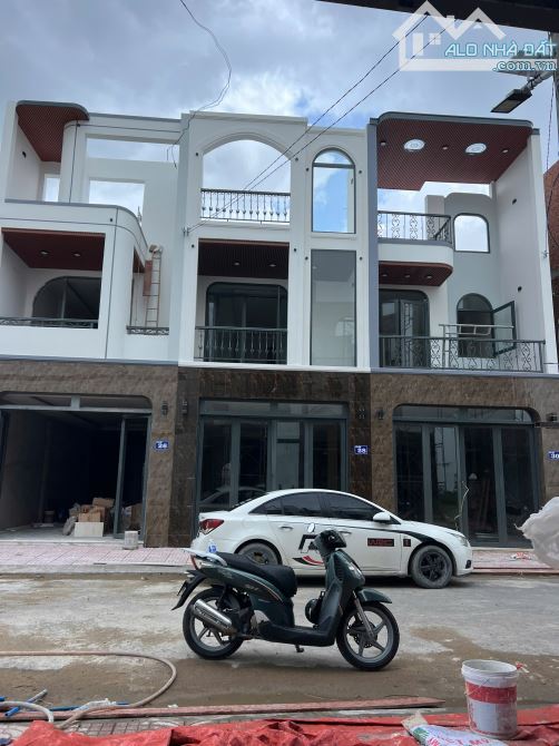 NHÀ 2 TẦNG MẶT TIỀN 112M2 GẦN KHU CÔNG NGHIỆP CẦU TRÀM TRỌN GÓI 2 TỶ 850