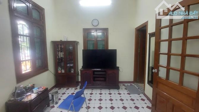 BÁN NHÀ PHỐ HOÀNG QUỐC VIỆT CẦU GIẤY 21 TỶ 50M2 MT 7M 4T LÔ GÓC Ô TÔ KINH DOANH