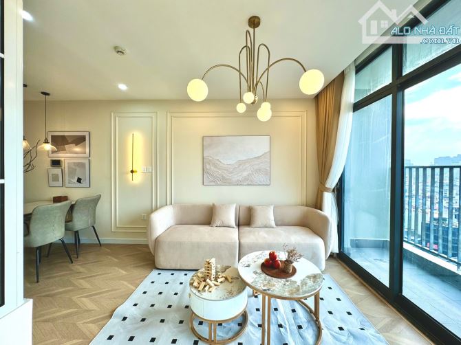 Cần bán căn hộ Handiresco - Lê Văn Lương 2PN, nhà đẹp, ban công đông nam , giá 6.x tỷ