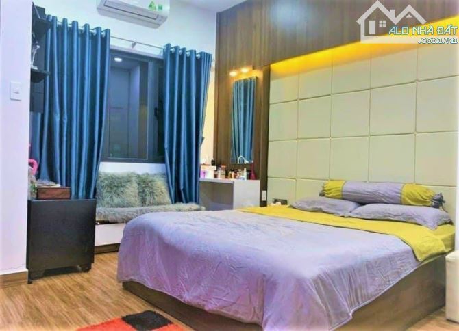 Bán nhà hẻm 6m Lê Quang Sung, ngang 4m1 dài 24m5 nở hậu 4m55, CN 111m2, Q.6
